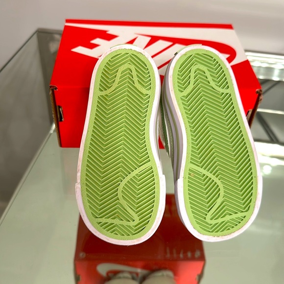 Nike Court Legacy Toddler Slip On Honeydew Phantom White Sneaker Shoes 7C - Picture 6 of 11